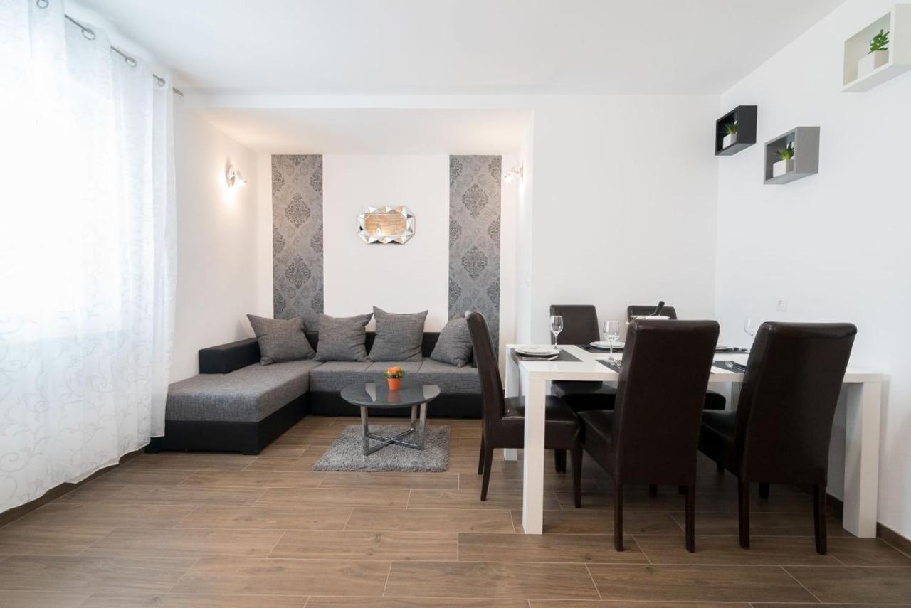 Apartment Anteo Free Parking スプリト エクステリア 写真