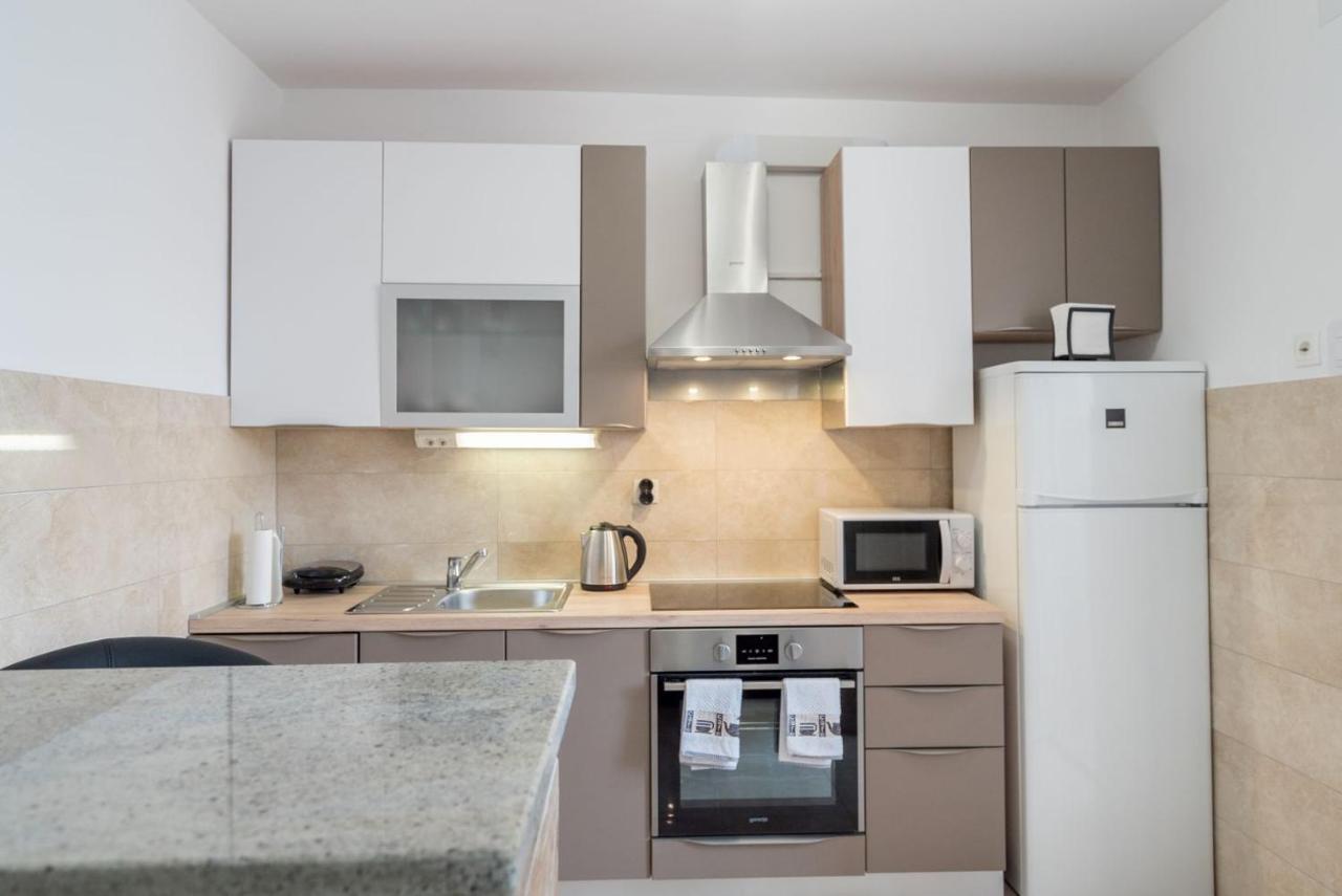 Apartment Anteo Free Parking スプリト エクステリア 写真