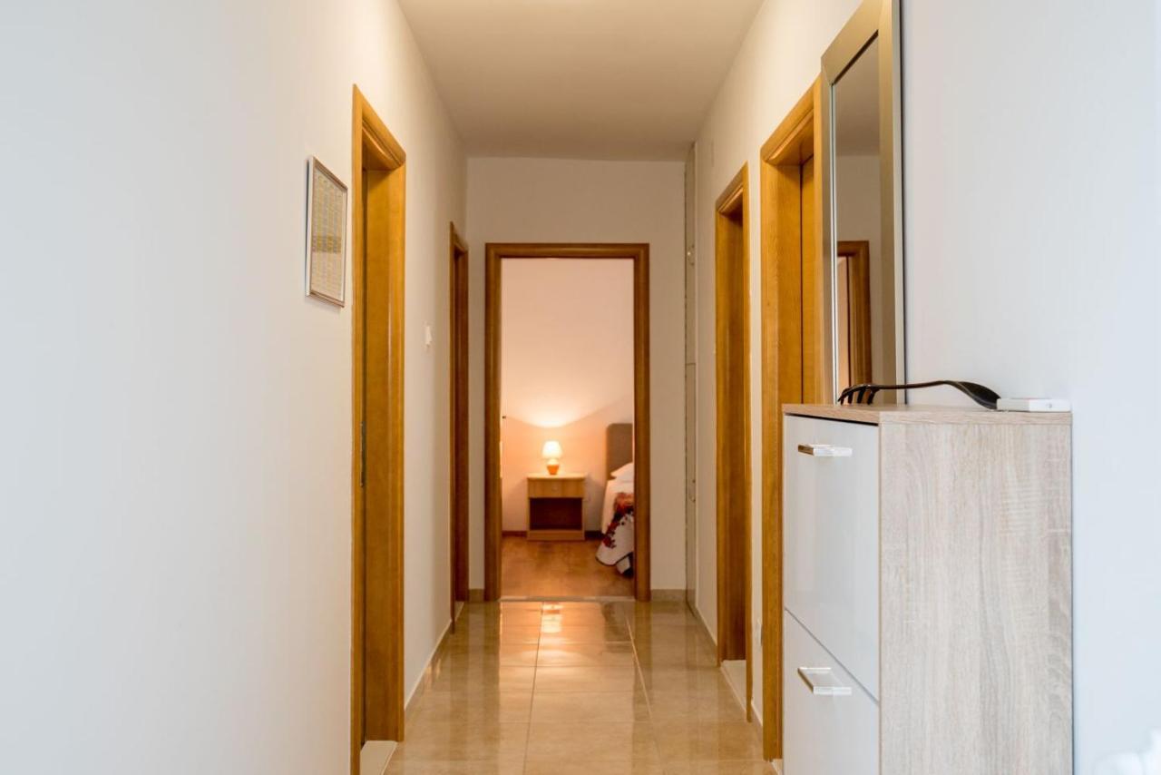 Apartment Anteo Free Parking スプリト エクステリア 写真